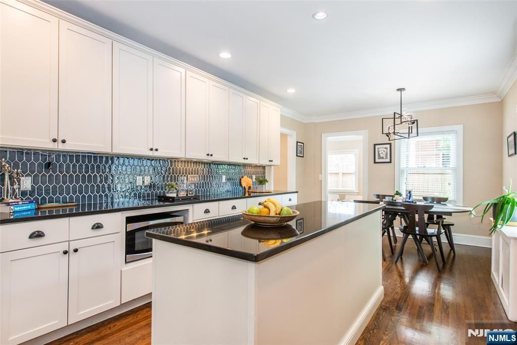 Photo of 90 Gates Avenue, Montclair, NJ 07042 (MLS # 26015248)