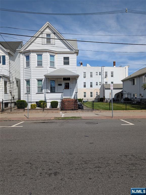 Property for Sale at 8 Lake Avenue, Clifton, New Jersey - Bedrooms: 4 
Bathrooms: 2 
Rooms: 12  - $625,000