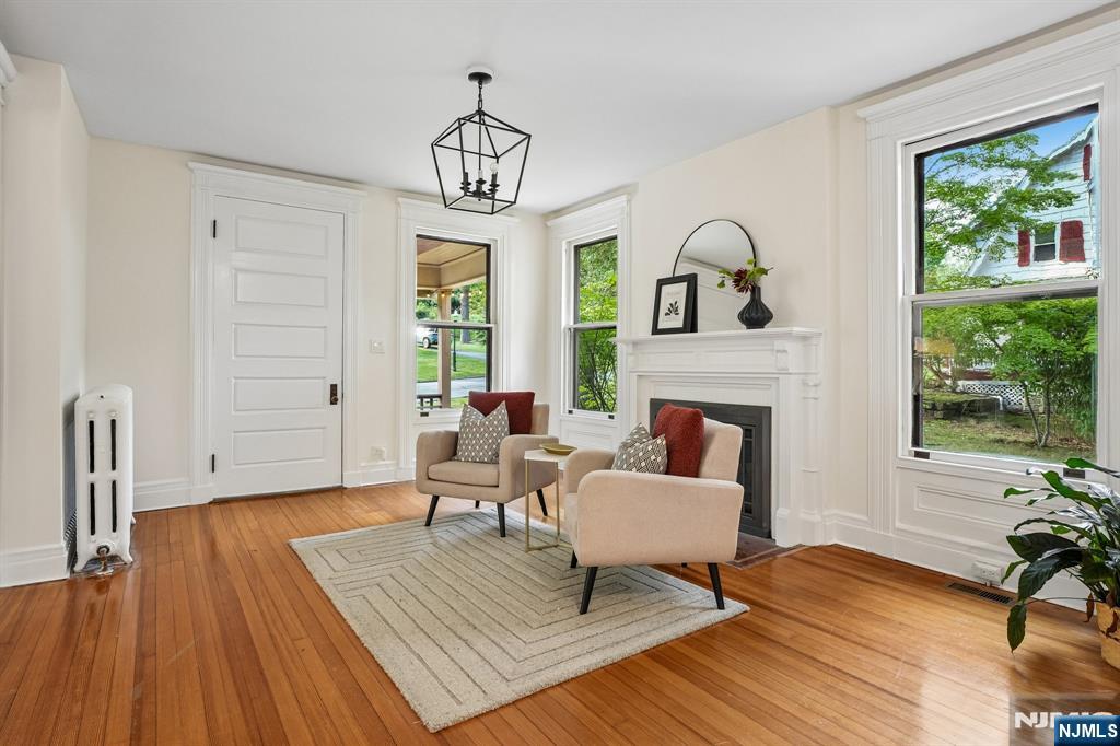 6 Edgehill Road