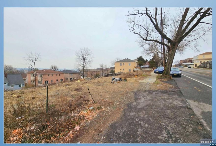 Great development opportunity located in the heart of Palisades Park. Three adjacent 50 x100 lots located next to each other.