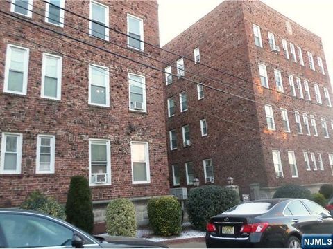 30 W Harriet Avenue 6W Palisades Park NJ 07650