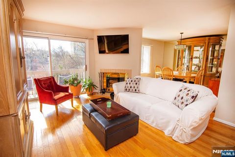 507 Windsor Drive 107 Palisades Park NJ 07650