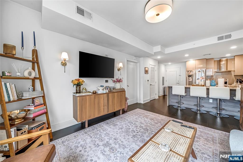 201 Marin Boulevard 8080