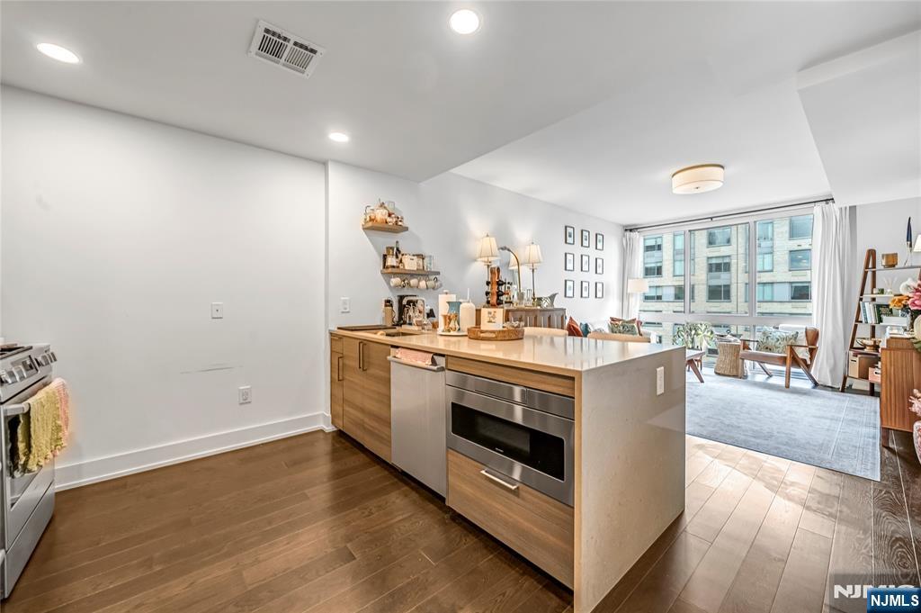 201 Marin Boulevard 8080