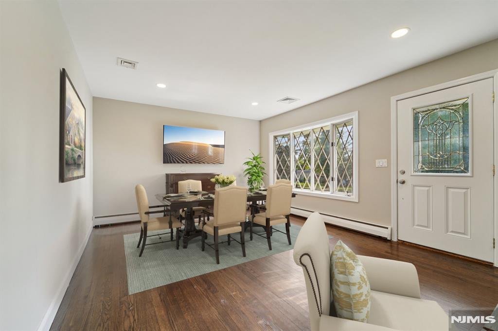 33 Seneca Trail