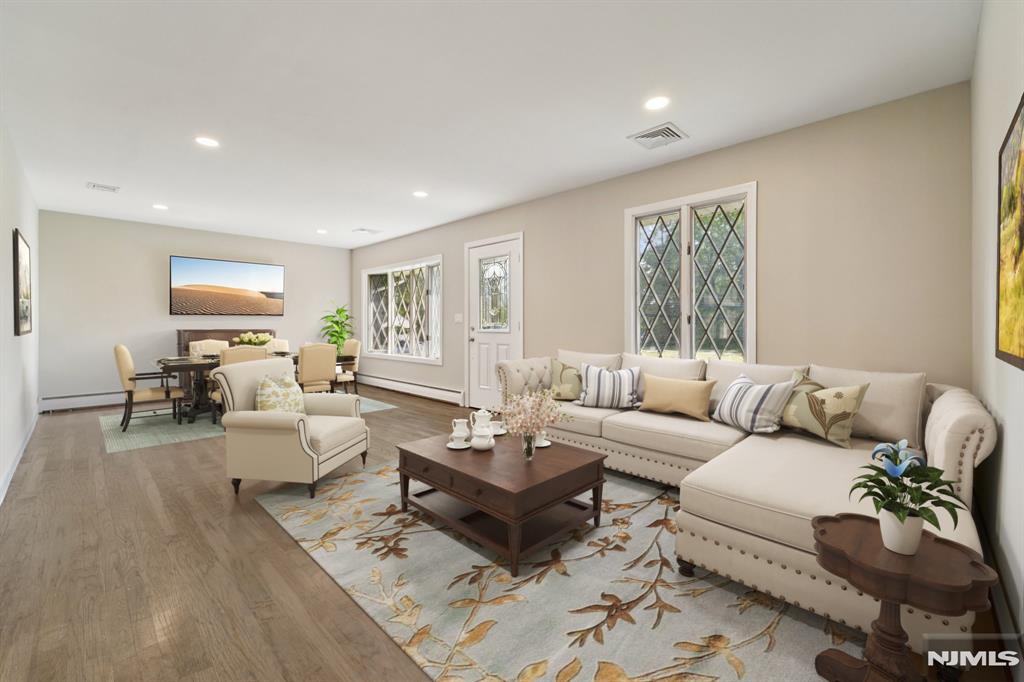 33 Seneca Trail