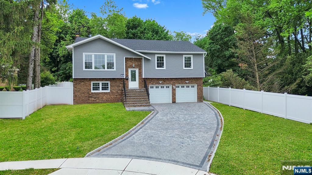Property for Sale at 431 Lookout Avenue, Hackensack, New Jersey - Bedrooms: 4 
Bathrooms: 3 
Rooms: 12  - $849,900