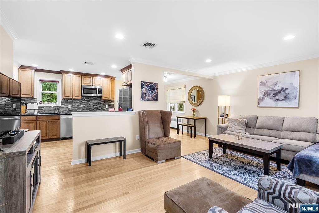 219 Woodland Avenue