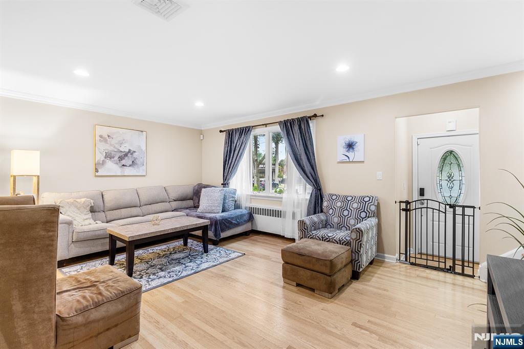 219 Woodland Avenue
