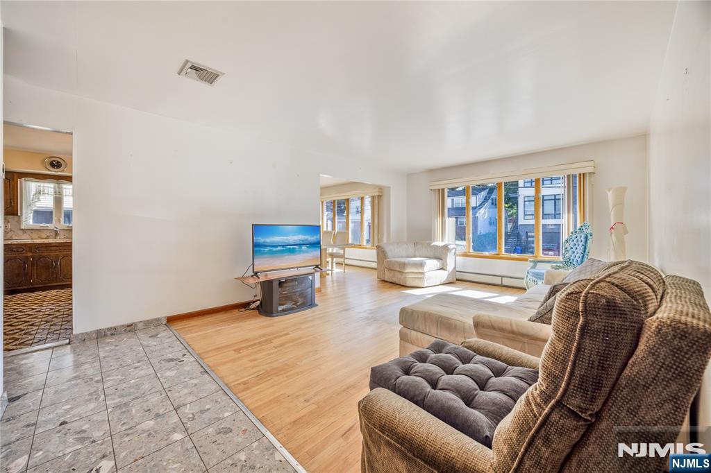 1225 16th Street