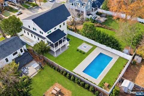 16 Stephen Street Montclair NJ 07042