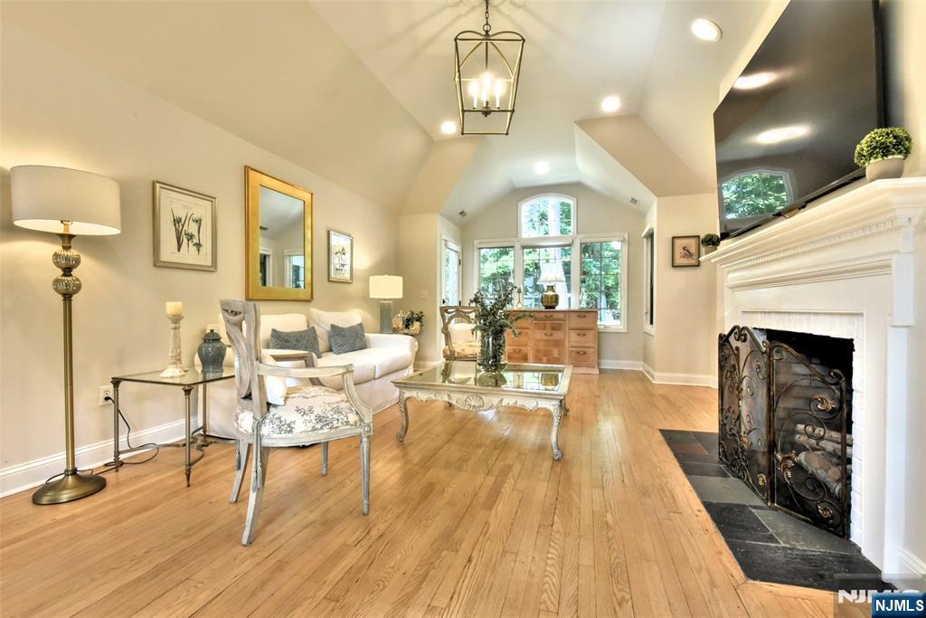 550 Overlook Drive