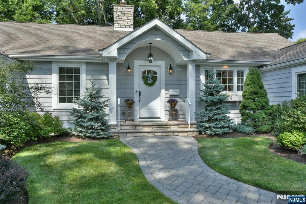 550 Overlook Drive