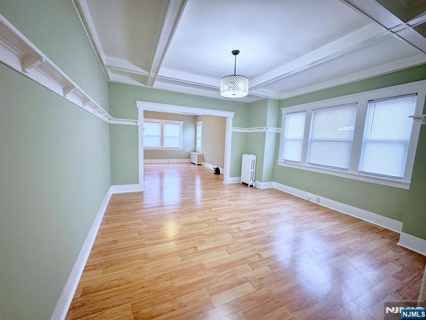 Step into the desirable area of the Historic East Side Park Area, 5 minute walking distance to your local bus stop heading into New York Penn Station, Apartment is on the 1st floor! recently renovated, Washer/Dryer in unit, brand new applainces, No Smoking anywhere on premises. Ample street Parking! Small pets! Access to backyard Tenants pay for Electric/Heat! Landlord pays for Water