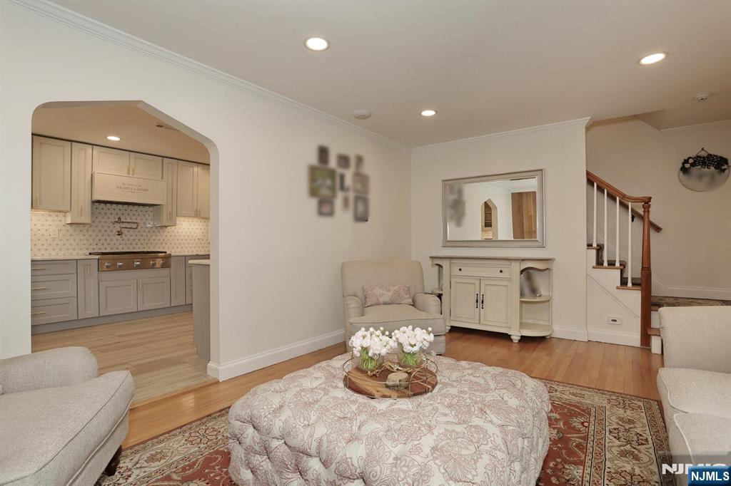 434 Hasbrouck Boulevard