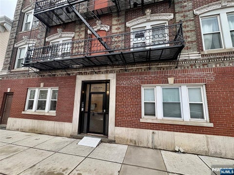 Photo of 302 N 3rd ST #16, East Newark, NJ 07029 (MLS # 26031387)