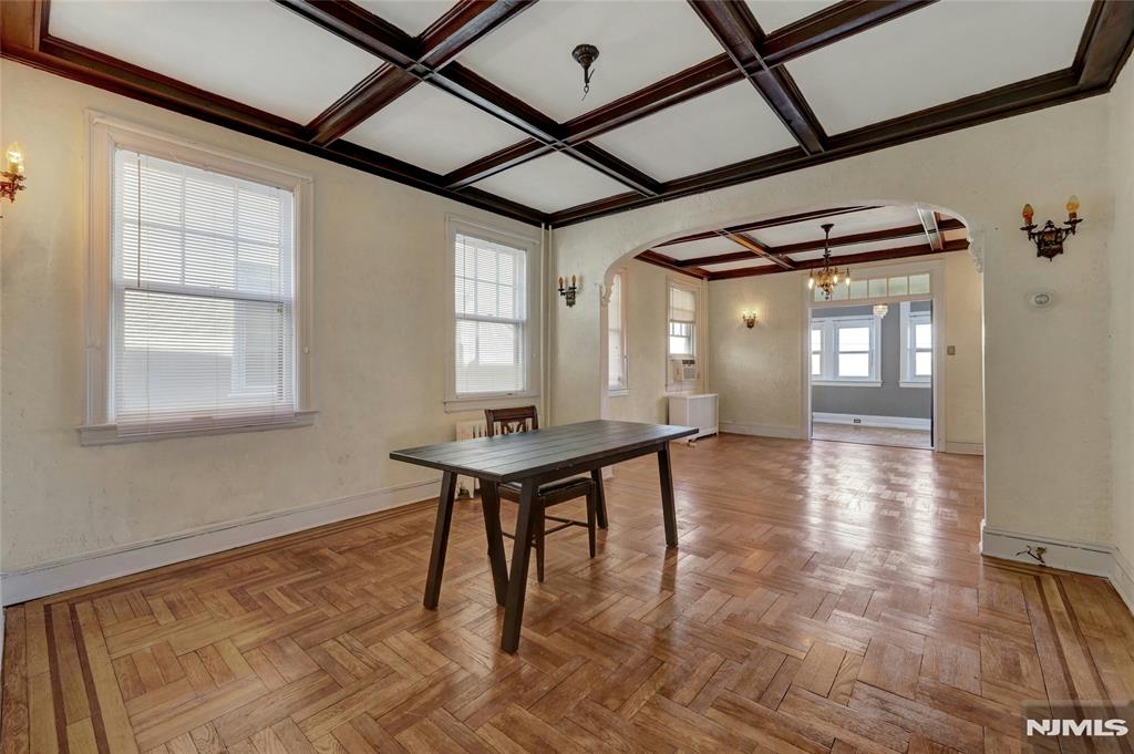 Union City, New Jersey 07087, United States, 5 Bedrooms Bedrooms, ,3 BathroomsBathrooms,Residential,Pending,1287