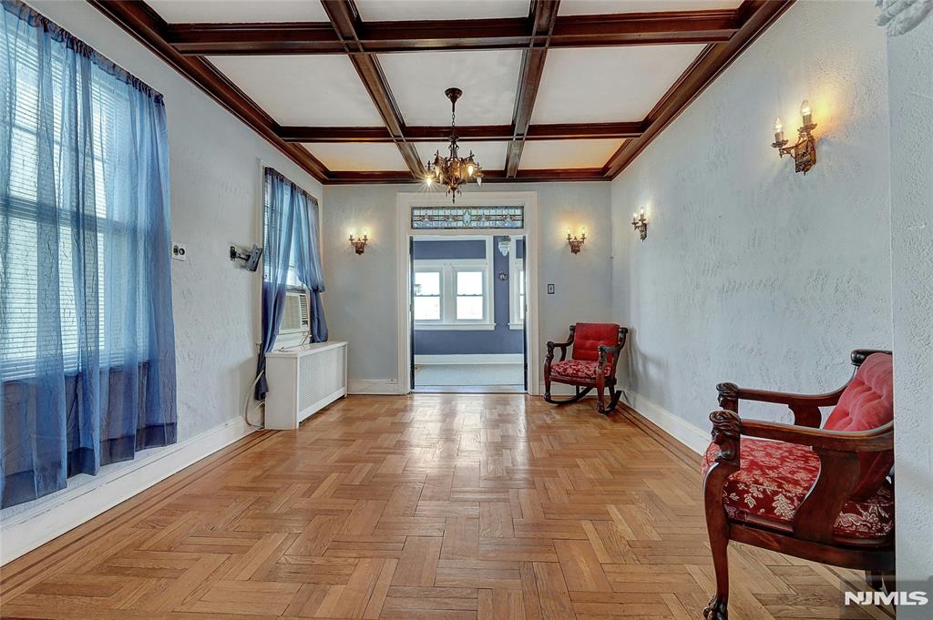 Union City, New Jersey 07087, United States, 5 Bedrooms Bedrooms, ,3 BathroomsBathrooms,Residential,Pending,1287