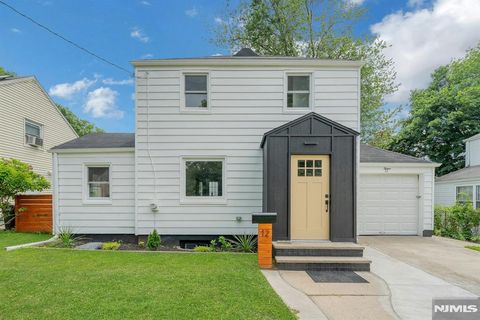 Photo of 12 Lerome Place, Teaneck, NJ 07666 (MLS # 26021609)
