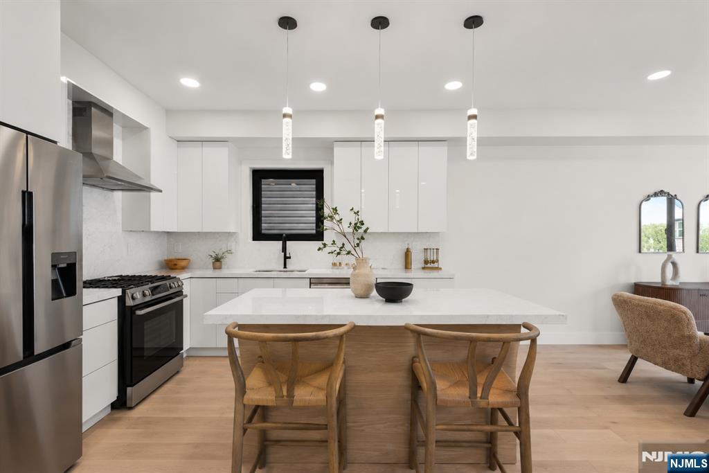 99 Van Horne Street 2
