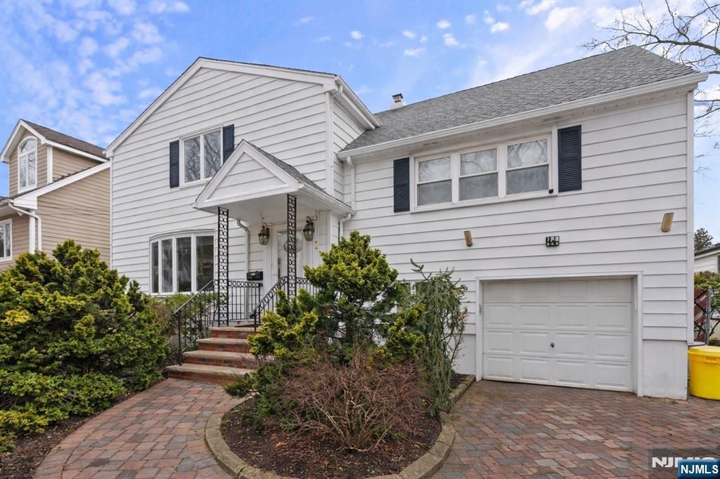 Photo of 792 Washburn Street, Teaneck, NJ 07666 (MLS # 26007523)