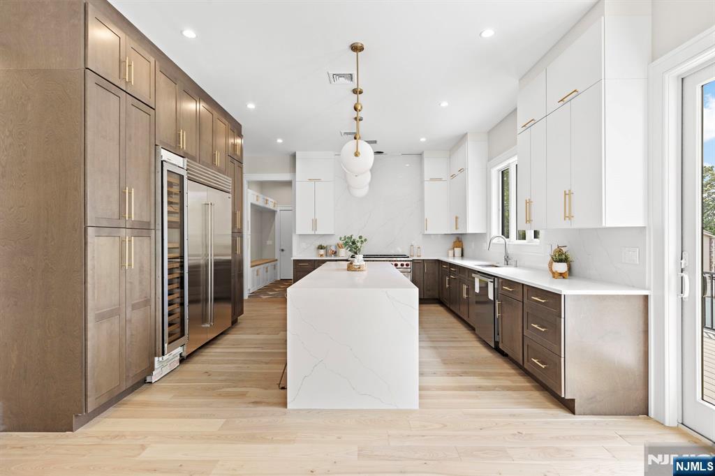 275 Wedgewood Drive
