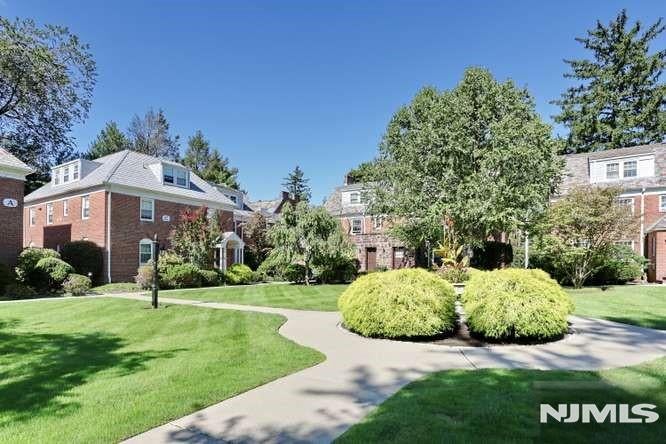 185 E Palisade Avenue A2A