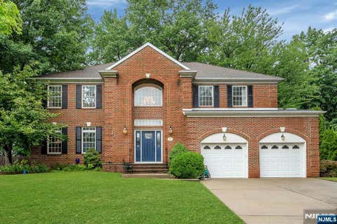 Photo of 5 Pelican Court, Paramus, NJ 07652 (MLS # 26010134)