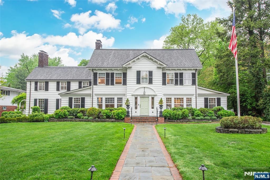 Photo of 412 Ridgewood Avenue, Glen Ridge, NJ 07028 (MLS # 26000527)