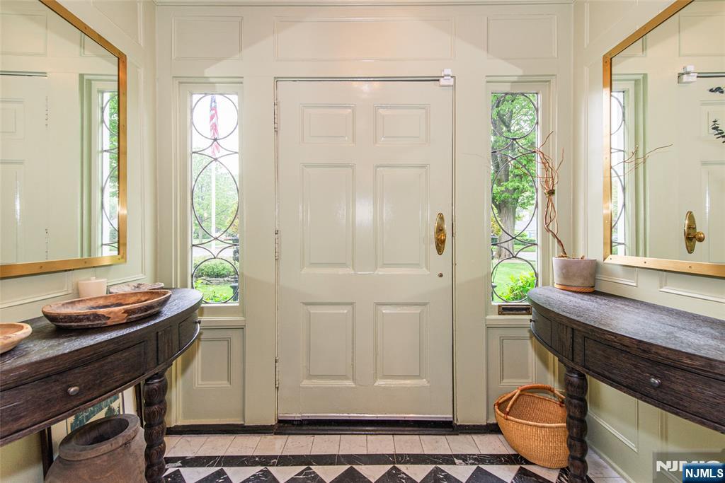 412 Ridgewood Avenue