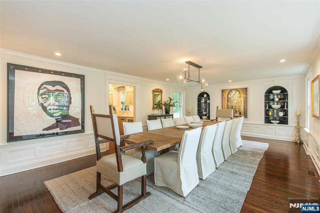 412 Ridgewood Avenue