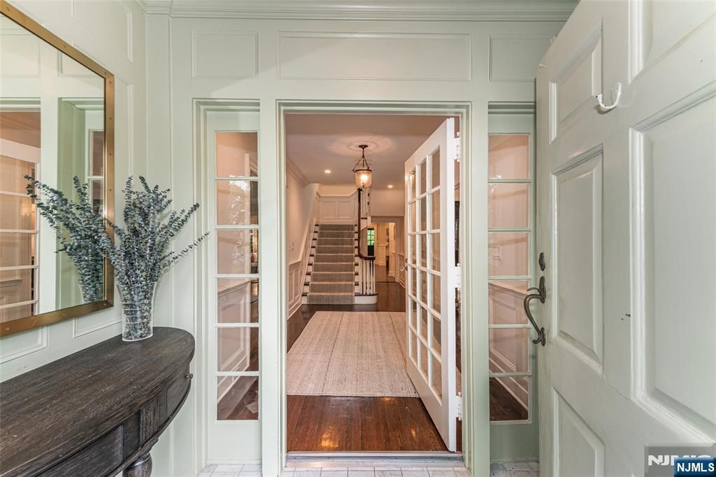 Photo of 412 Ridgewood Avenue, Glen Ridge, NJ 07028 (MLS # 26000527)