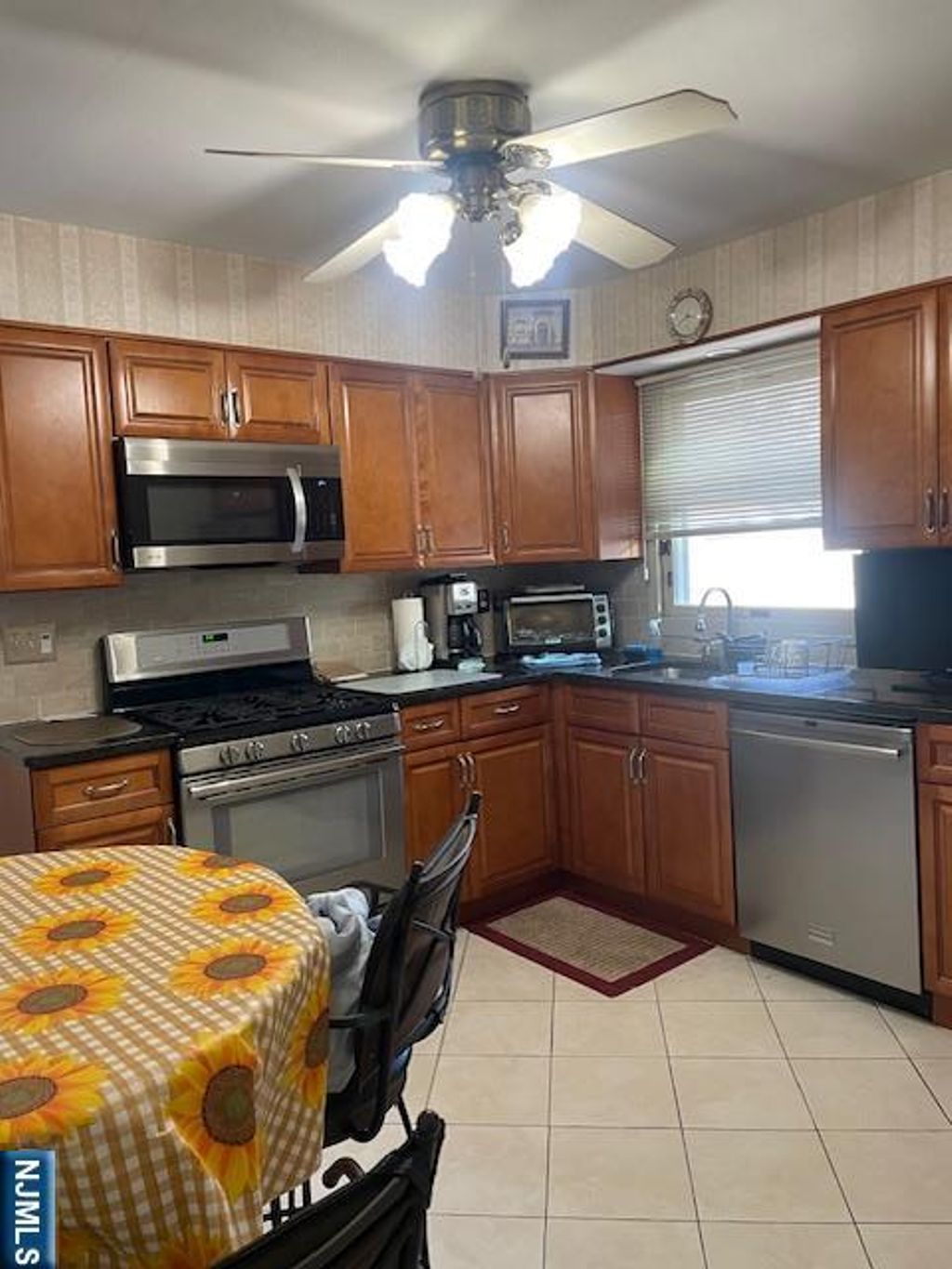 Photo of 82 Azalea Street, Paramus, NJ 07652 (MLS # 26005847)