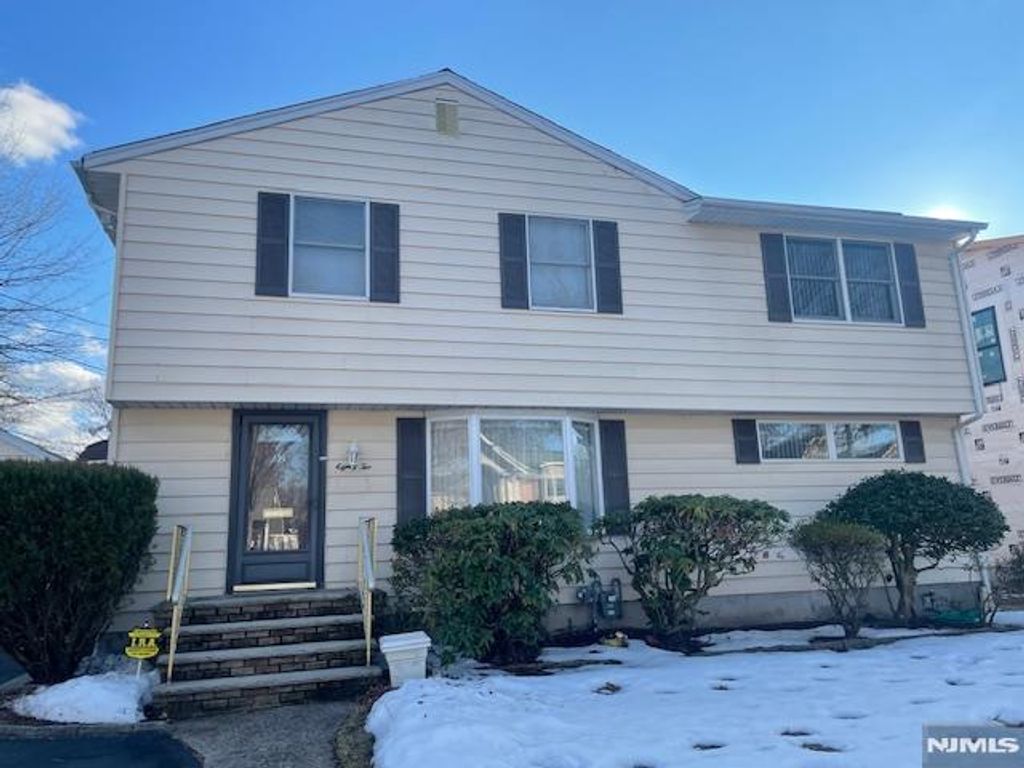 Photo of 82 Azalea Street, Paramus, NJ 07652 (MLS # 26005847)