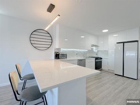 Photo of 7002 Boulevard East #6B, Guttenberg, NJ 07093 (MLS # 25042845)