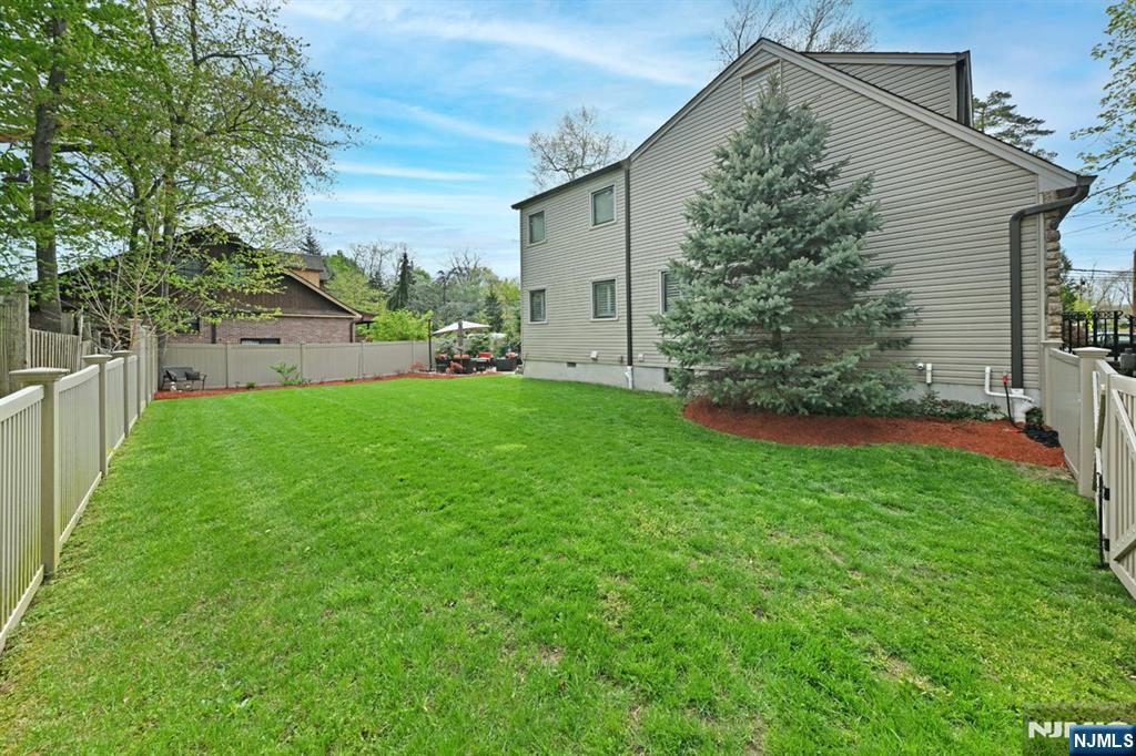 12 Morningside Avenue