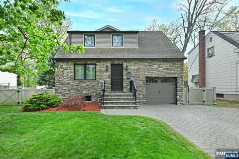 Photo of 12 Morningside Avenue, Cresskill, NJ 07626 (MLS # 26014600)