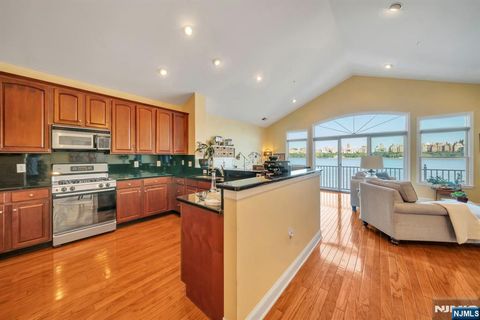 35 Lydia Drive D2 Guttenberg NJ 07093