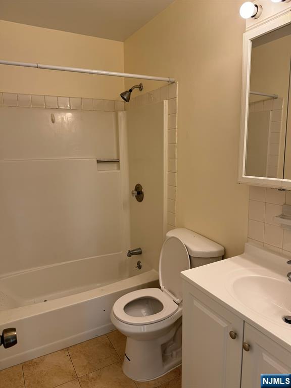 242 Washington Avenue D