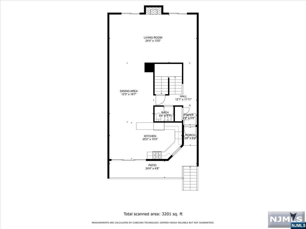 Main image without alt text