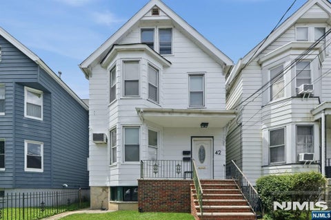 Photo of 42 Lawrence Street, Bloomfield, NJ 07003 (MLS # 26041163)
