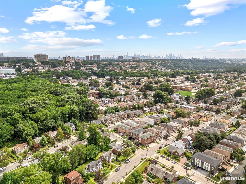 3 Glenwood Avenue