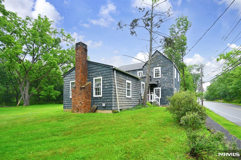 54 W Hobart Gap Road