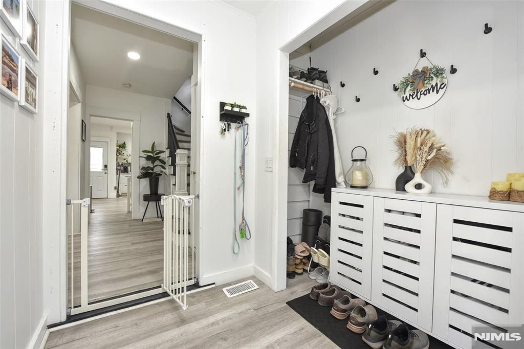 Photo of 89 Forest Place, Rochelle Park, NJ 07662 (MLS # 26007835)