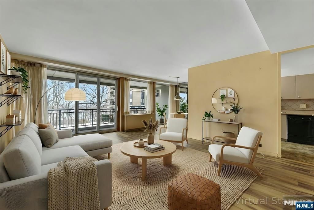 Photo of 2 Horizon Road #G5, Fort Lee, NJ 07024 (MLS # 26004946)