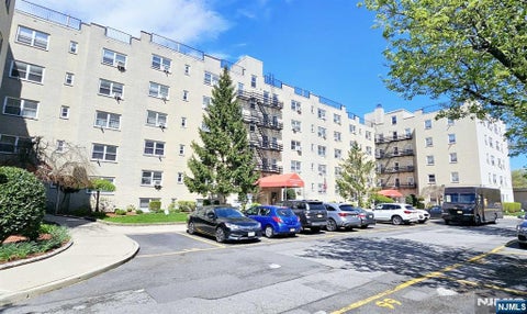 Photo of 2205 Central Road #D1, Fort Lee, NJ 07024 (MLS # 26033348)