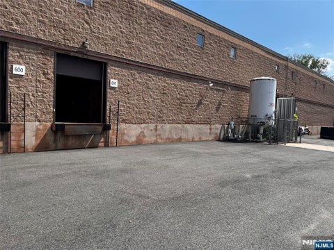 Photo of 500 Braen Avenue #610, Wyckoff, NJ 07481 (MLS # 26037164)