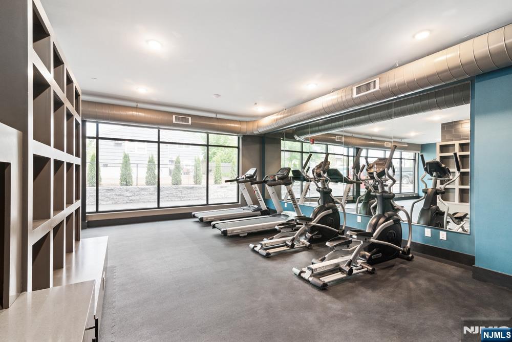 15 W Johnson Avenue Unit #405