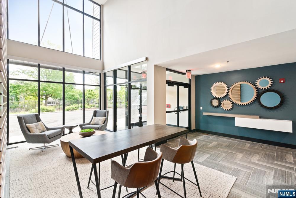 15 W Johnson Avenue Unit #405