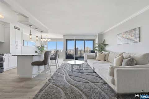 Photo of 6 Horizon Rd #2809, Fort Lee, NJ 07024 (MLS # 26024240)